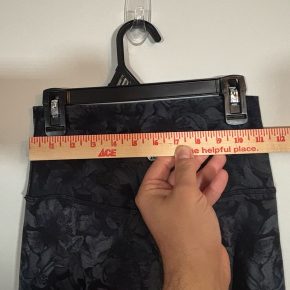 Lululemon Align Leggings 25” Floral Embossed Purple Nulu Size 4 - Picture 6 of 12